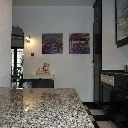 Apartman Moderne Messe Uni Stadion