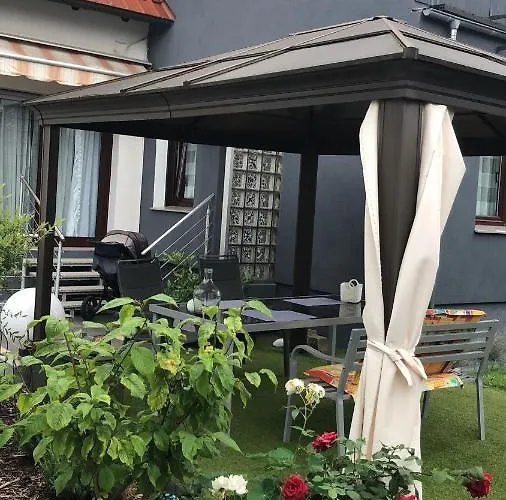 Moderne Messe Uni Stadion Apartamento *