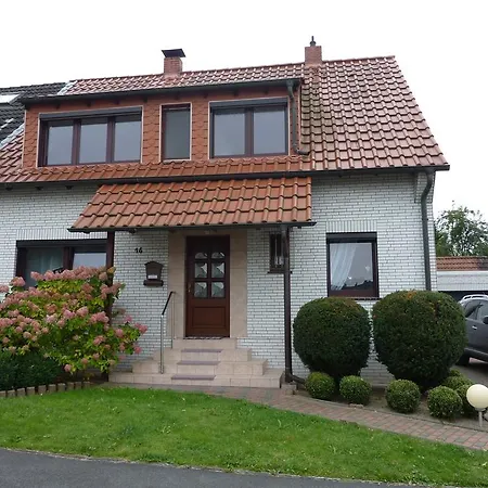 Moderne Messe Uni Stadion דירה