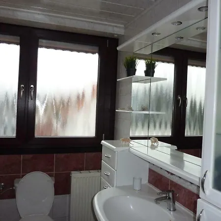 Moderne Messe Uni Stadion דירה